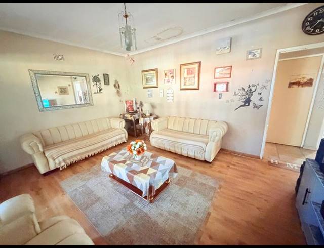 2 BEDROOM HOUSE FOR SALE IN VANDERBIJLPARK CW 2